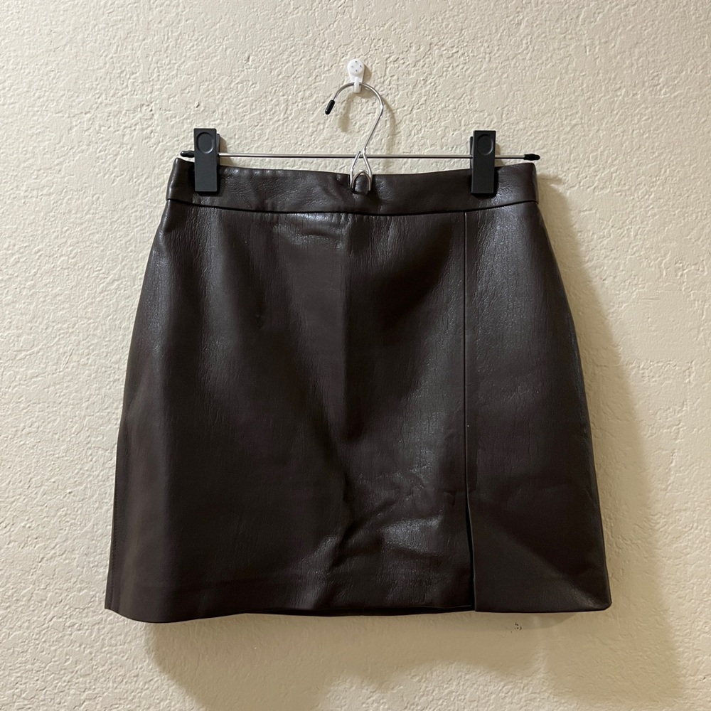 Elegant Brown Leather Skirt